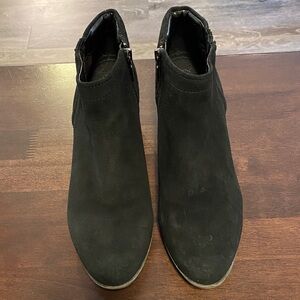 NWT BLONDO Black Valli Suede Ankle Boots 9